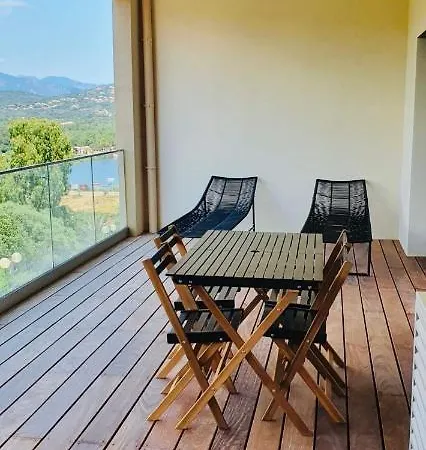 Apartment 2 Pieces Dans Le Centre Historique De Vecchio