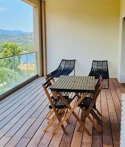 Apartment 2 Pieces Dans Le Centre Historique De Vecchio