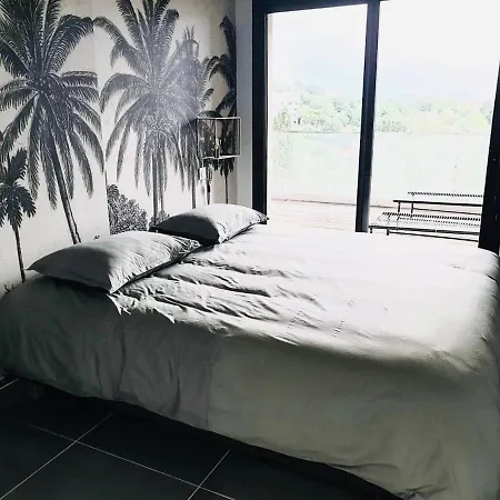 2 Pieces Dans Le Centre Historique De Vecchio * Porto-Vecchio (Corsica)