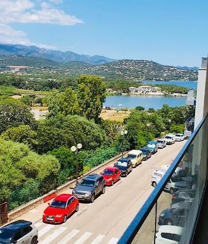 2 Pieces Dans Le Centre Historique De Vecchio *